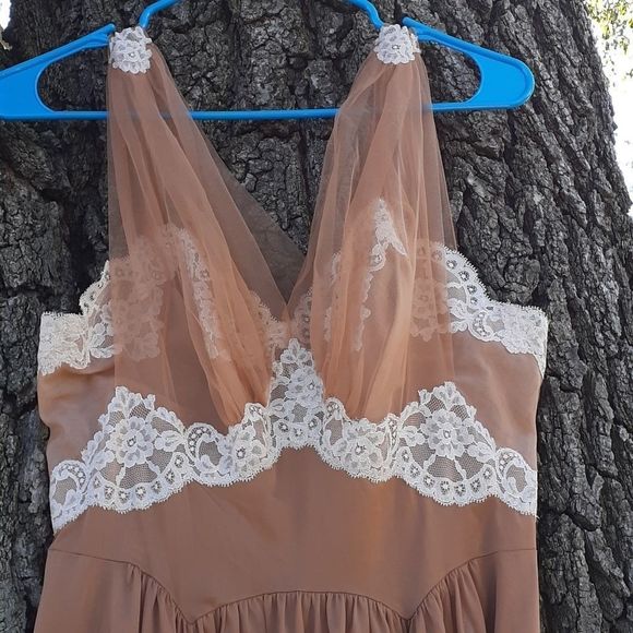 Stunning Vintage Long Lingerie Dressing Gown‎ Lace - Picture 2 of 9